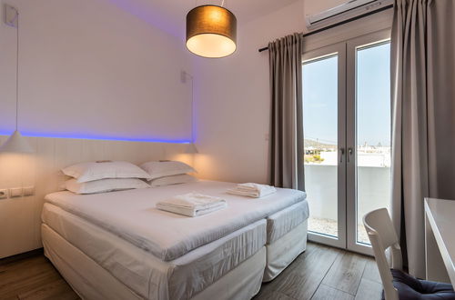 Photo 9 - White Rock Milos Suites