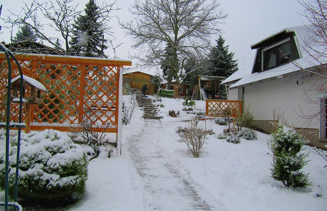 Holiday Home with Garden & Terrace near Rennsteig in Thuringian Forest - Foto 13