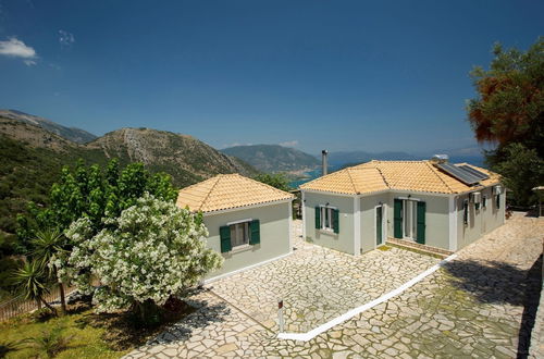 Foto 33 - 3 Bedroom Peaceful Villa With Sea Views & Pool