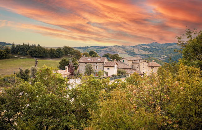 Tenuta Borgo Santa Cecilia - Foto 1