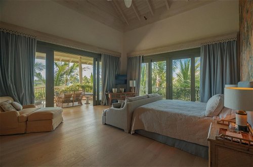 Foto 30 - One-of-a-kind Villa With Open Spaces and Amazing Views in Luxury Beach Resort