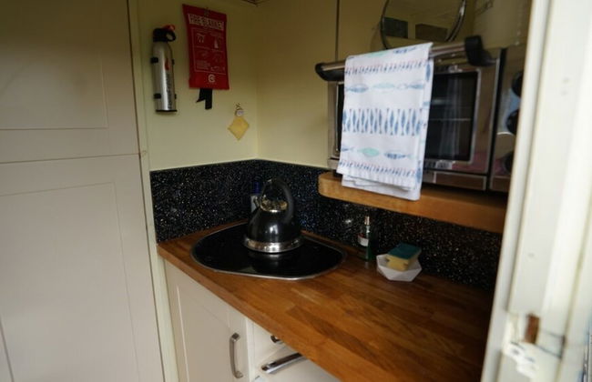 Showman's Hut @ Westcote - Photo 4