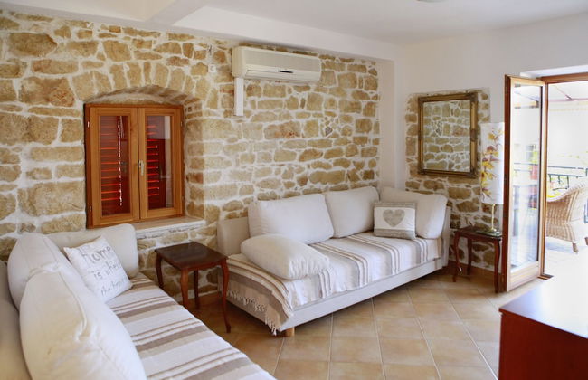 A1 - apt w. Terrace, Just 3 min Walk to the Beach - Foto 9