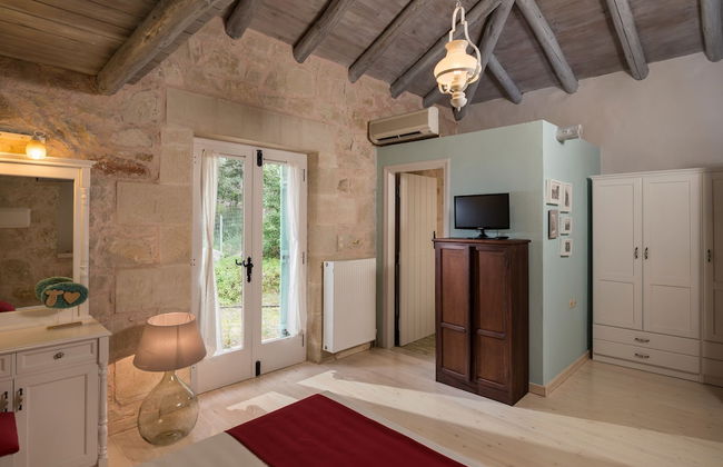 Boutique Villa Petra Eleni - Photo 10