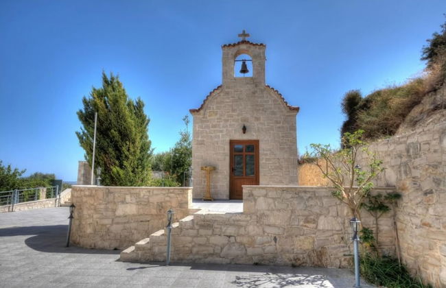 Amazing Villa Arios - Photo 8