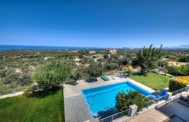 Amazing Villa Arios - Photo 17