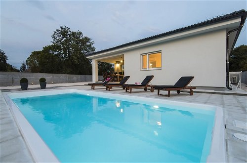 Photo 22 - Beautiful Villa With Private Swimming Pool