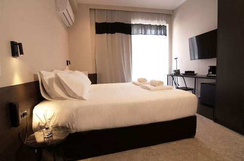 Photo 13 - CityZoe Athens Suites