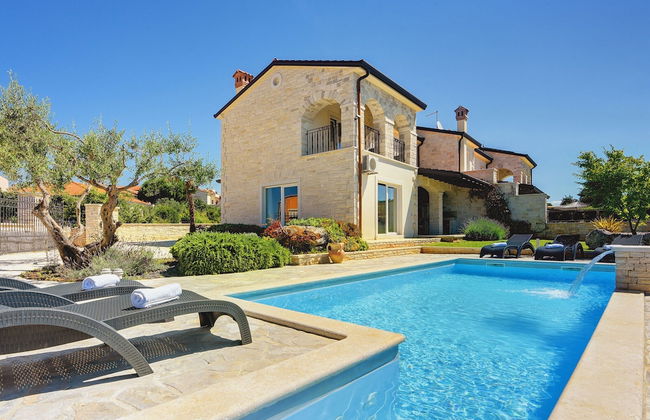 Beautiful Villa With Garden, Private Heated Pool, Whirlpool, Sauna, Near Rovinj - Foto 21