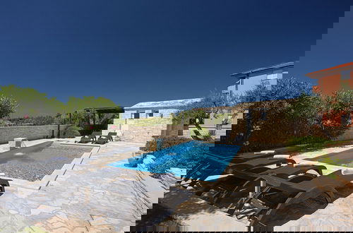 Foto 20 - Beautiful Villa With Garden, Private Heated Pool, Whirlpool, Sauna, Near Rovinj