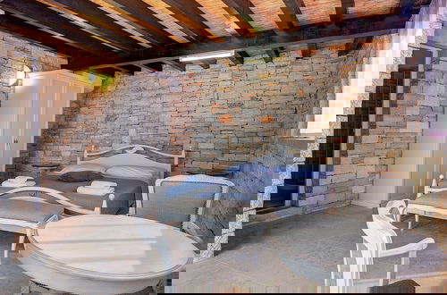 Foto 29 - Charming Villa With Heated Pool Near Rovinj