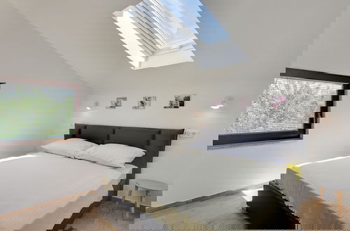 Foto 3 - Modern Holiday Home in Medulin With Pool