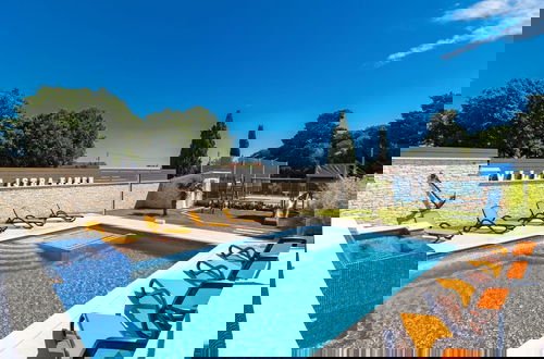 Photo 13 - Villa in Pula With Pool Near Roman Arena