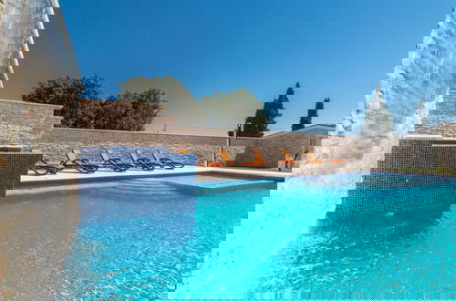 Photo 15 - Villa in Pula With Pool Near Roman Arena