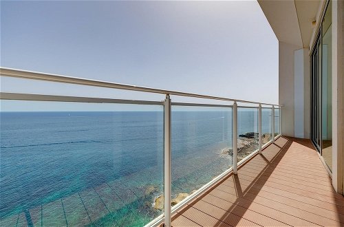 Foto 18 - Super Luxury Apartment in Tigne Point Amazing Ocean Views