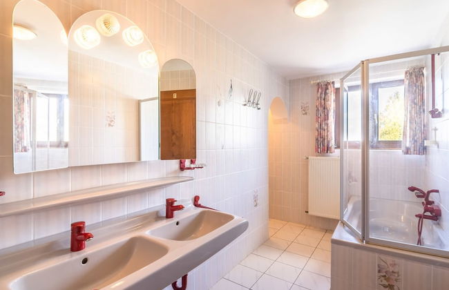 Spacious Holiday Home in Gouvy With Garden - Foto 20