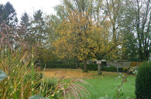 Photo 16 - Spacious Holiday Home in Ruiselede With a Garden