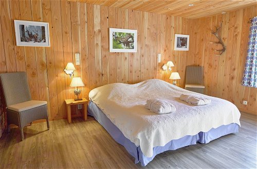 Foto 9 - Comfortable Chalet With Indoor Pool, Hammam and Sauna Near Stoumont