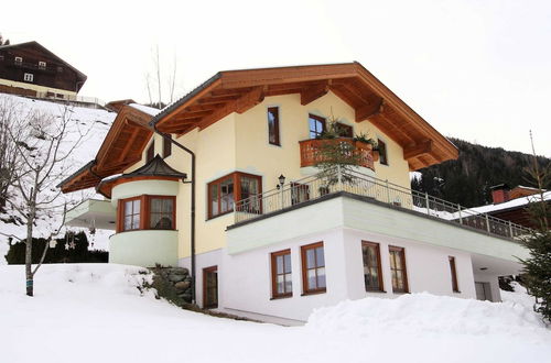 Photo 1 - Sunlit Apartment near Ski Area in Hüttschlag