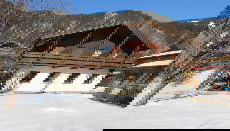 Foto 1 - Chalet in Goldegg Near Ski Slopes