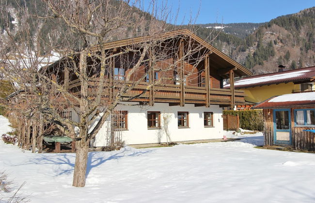 Chalet in Goldegg Near Ski Slopes - Foto 17