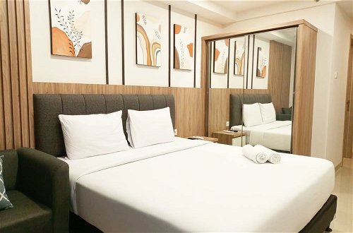 Photo 3 - Comfort And Simply Look Studio Room At Mataram City Apartment