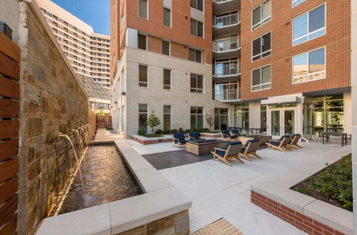 Photo 1 - Fantastic 2BR Condo at Crystal City