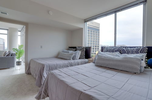 Photo 3 - Fantastic 2BR Condo at Crystal City