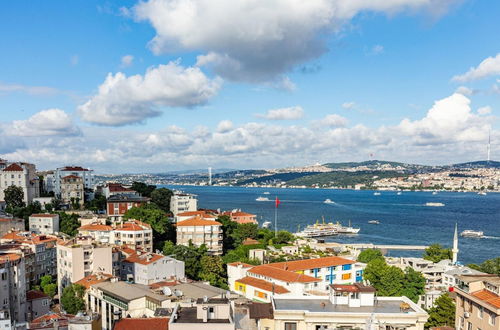 Foto 4 - Central Apartment With Bosphorus View in Cihangir