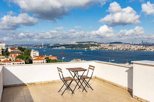 Photo 11 - Central Apartment With Bosphorus View in Cihangir