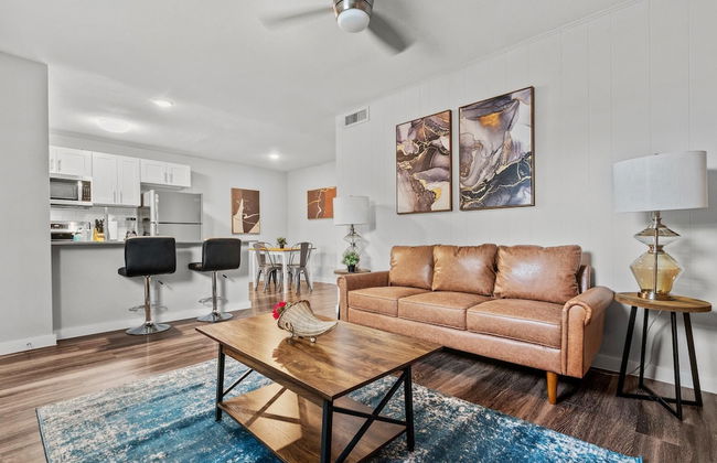 Modern 2BR Near UT Hyde Park Evonify - Foto 1