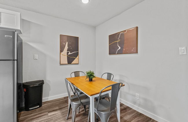 Modern 2BR Near UT Hyde Park Evonify - Foto 7