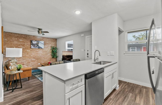 Modern 2BR Near UT Hyde Park Evonify - Foto 18