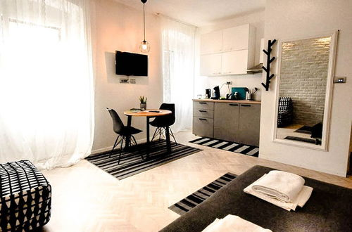 Photo 3 - OLD TOWN PULA STUDIO APARTMENTS