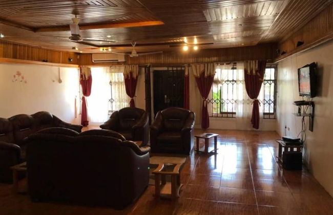 A Spacious 3 Bedroom House - Foto 13
