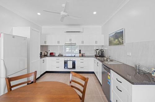 Photo 10 - Cardwell Seascape Apartments