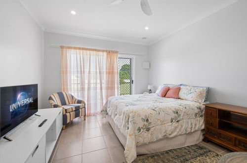 Photo 3 - Cardwell Seascape Apartments