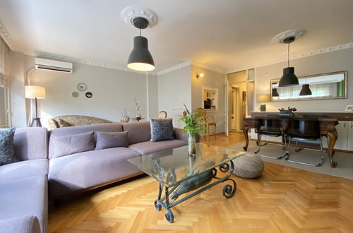 Photo 9 - Missafir Gorgeous Flat in the Heart of Beyoglu