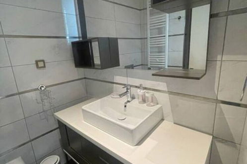 Photo 18 - Stylish1 1 Apartment in Batisehir Near Mail of IST