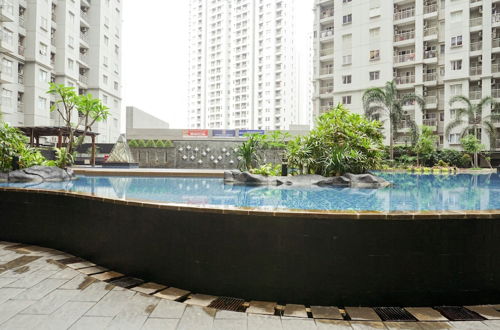 Photo 16 - Strategic And Compact Studio Apartment At Royal Mediterania Garden Residence