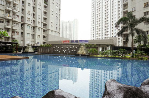 Foto 15 - Strategic And Compact Studio Apartment At Royal Mediterania Garden Residence