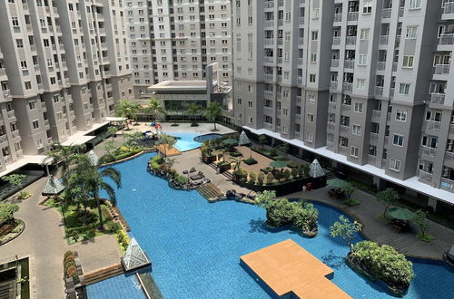 Photo 18 - Strategic And Compact Studio Apartment At Royal Mediterania Garden Residence