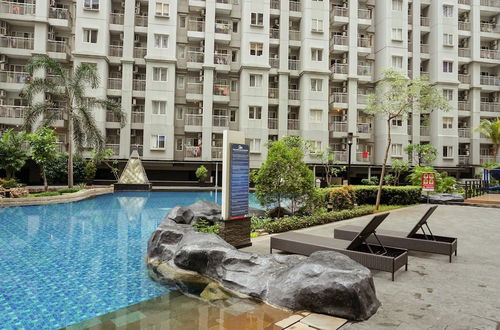 Foto 14 - Strategic And Compact Studio Apartment At Royal Mediterania Garden Residence