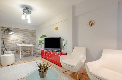 Photo 8 - Colorful and Central Flat With Balcony in Kadikoy
