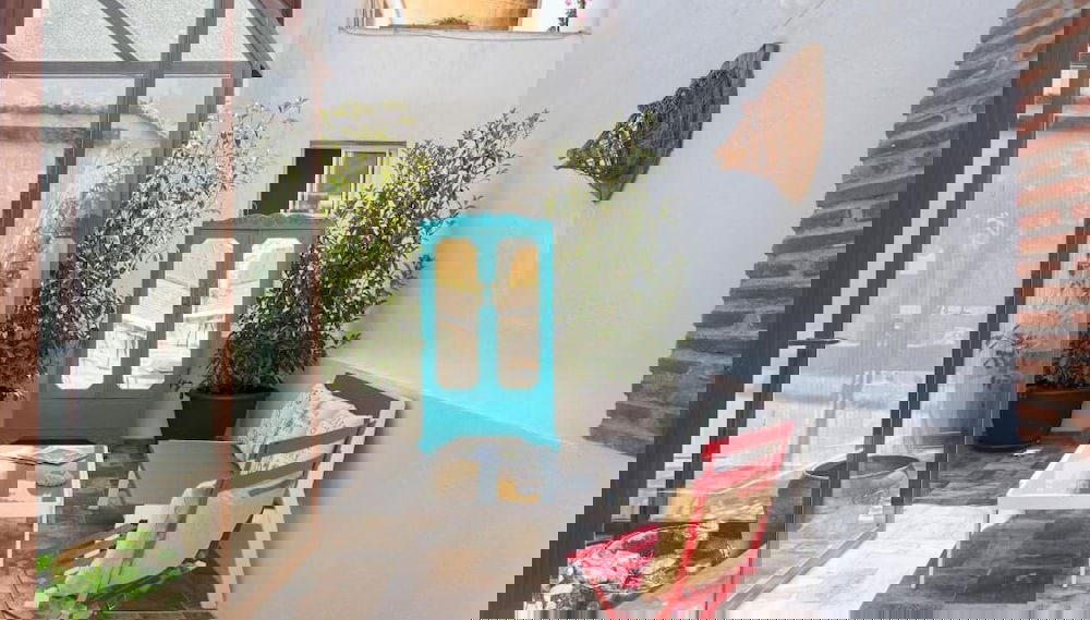 Primary image