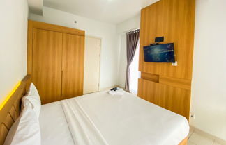 Photo 3 - Comfort 1Br At Patraland Urbano Apartment