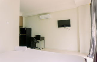 Foto 3 - Luxury Studio At Daan Mogot City Apartment