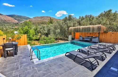 Foto 1 - Luxury Villa With View in Uzumlu Kalkan