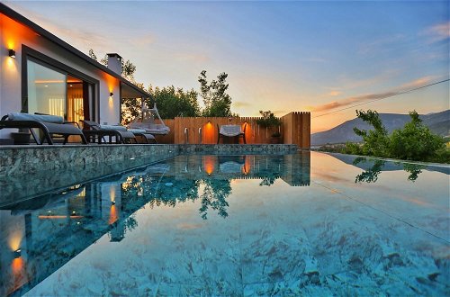 Photo 20 - Luxury Villa With View in Uzumlu Kalkan