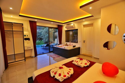 Photo 10 - Luxury Villa With View in Uzumlu Kalkan